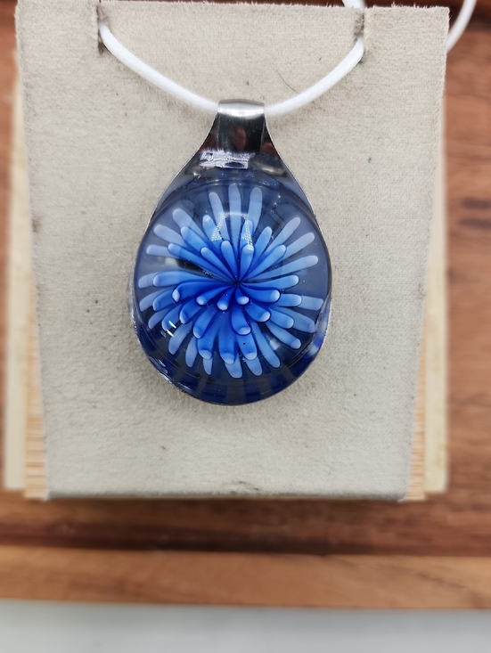 Jewelry - Blue Glass Flower Pendant Necklace - Women Jewelry